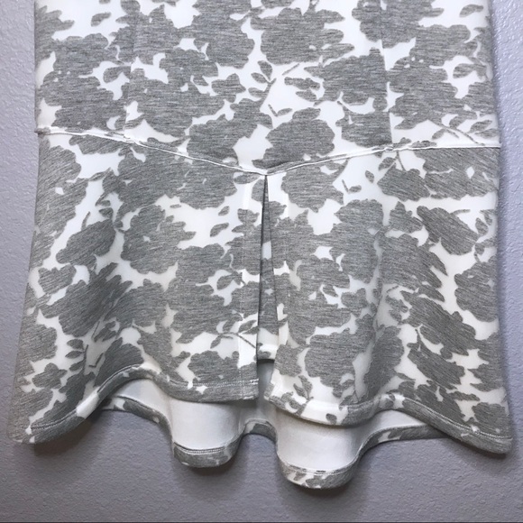 Anthropologie Akemi + Kin Sleeveless Floral Top - Picture 4 of 6